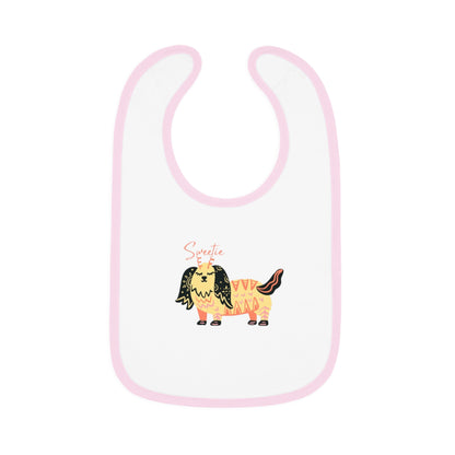 “Sweetie Dog Print Jersey Baby Bib – Soft & Adorable Mealtime Essential”